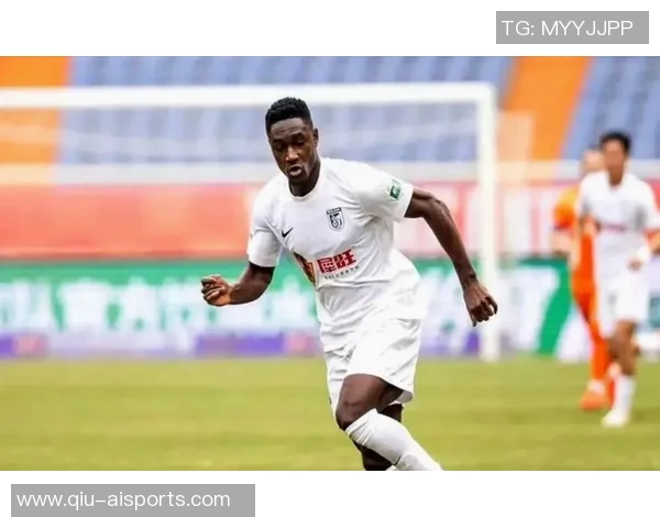 留队希望大增，马莱莱主动示好大连梯队左后卫有潜力特点似和晓强