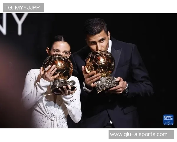 迟到一年的奖杯,安帅领取2024年金球奖年度最佳教练奖 迟到一年的奖杯,安帅领取2024年金球奖年度最佳教练奖